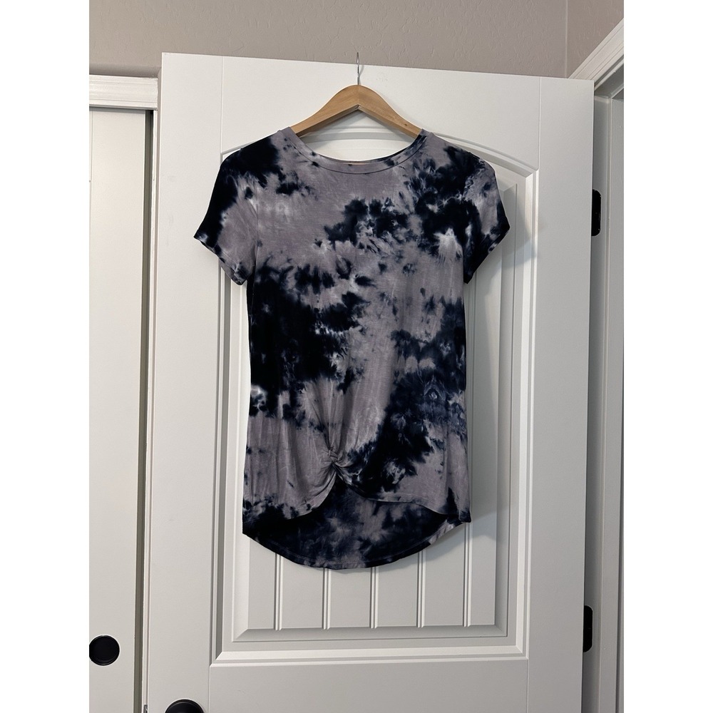 Wallflower‎ Pullover Size S Shirt Woman's Short Sleeve Black Gray Ti-Dye